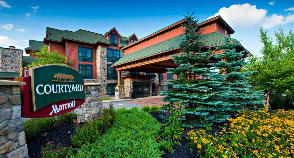 Courtyard Marriott Lake Placid Hotel Exterior photo